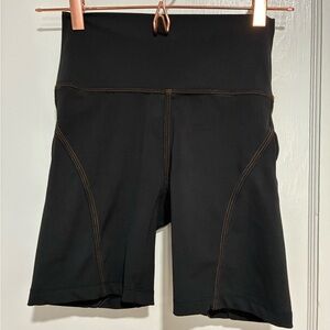 WILO Women's Black High-Waisted Biker Shorts Size S